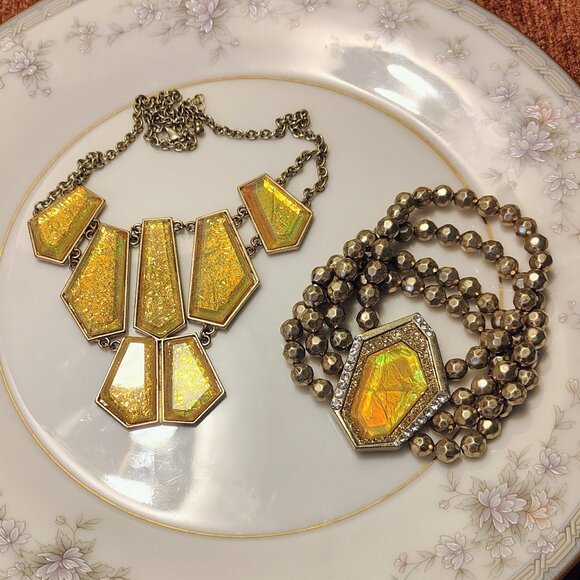 Vtg Iridescent Dragons Breath Yellow Golden Lucite Statement Necklace & Bracelet - Picture 1 of 6